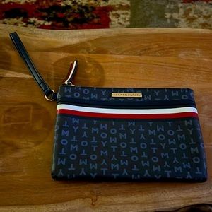 Tommy Hilfiger Wristlet Women’s Wallet
